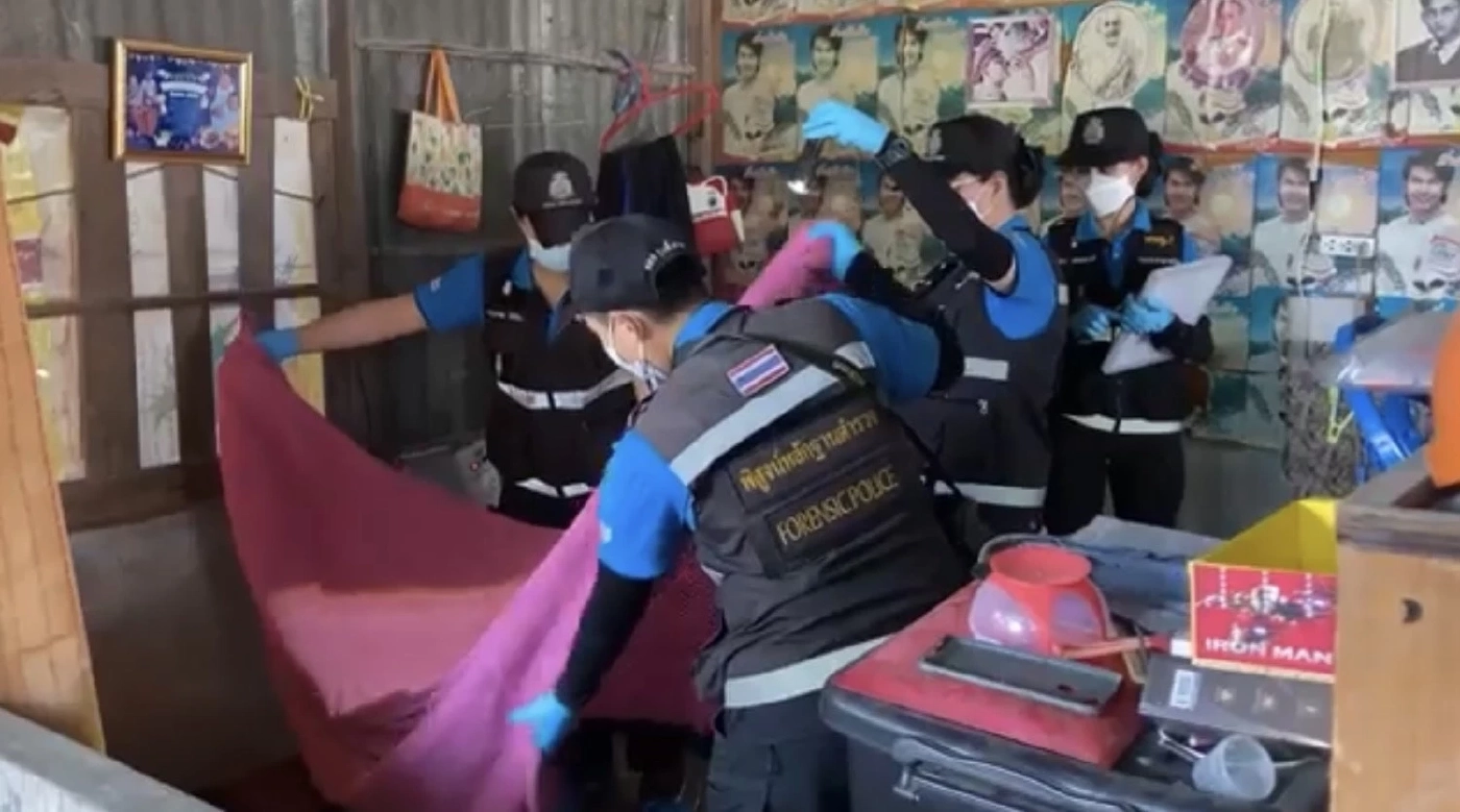 สภาพภายในห้องนอนน้องต่อ