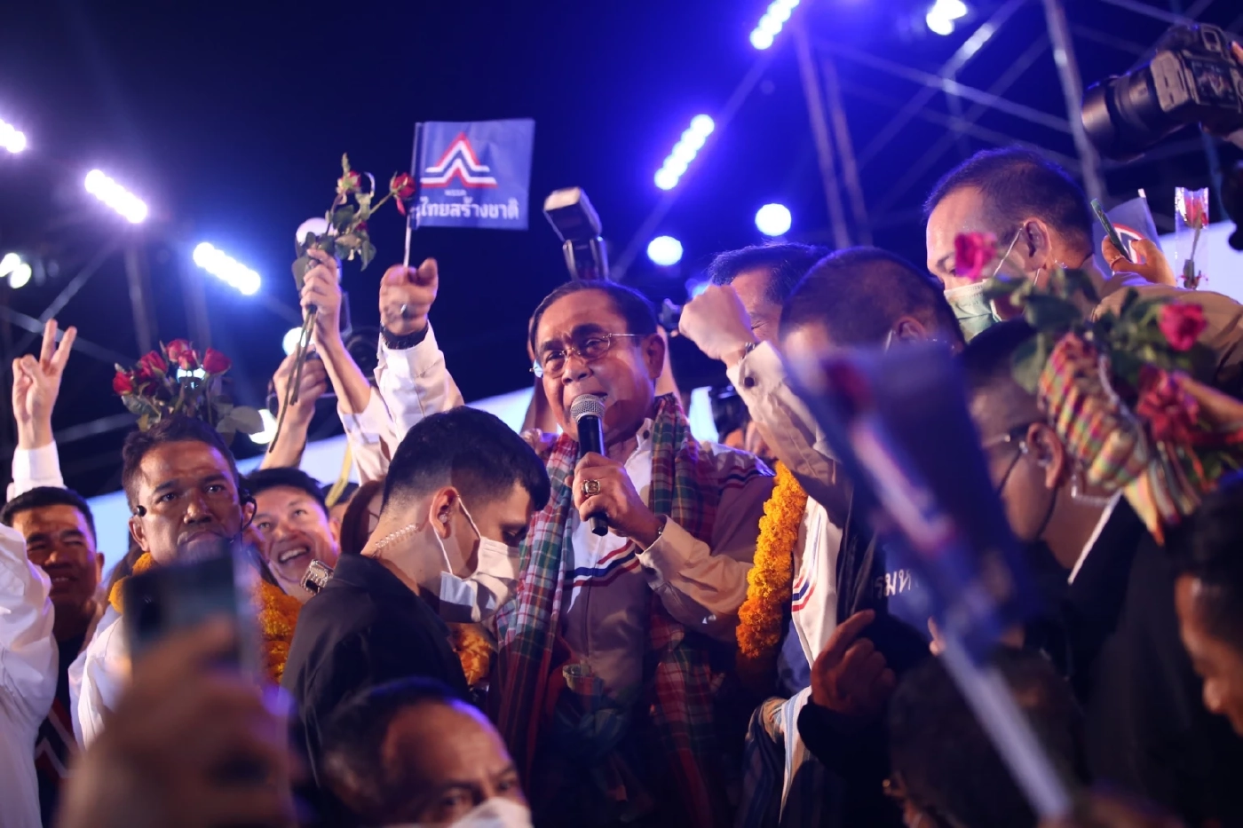 25 ก.พ.66  พล.อ.ประยุทธ์  จันทร์โอชา นายกรัฐมนตรีและสมาชิกพรรครวมไทยสร้างชาติขึ้นเวทีปราศรัยลานย่าโม นครราชสีมา 