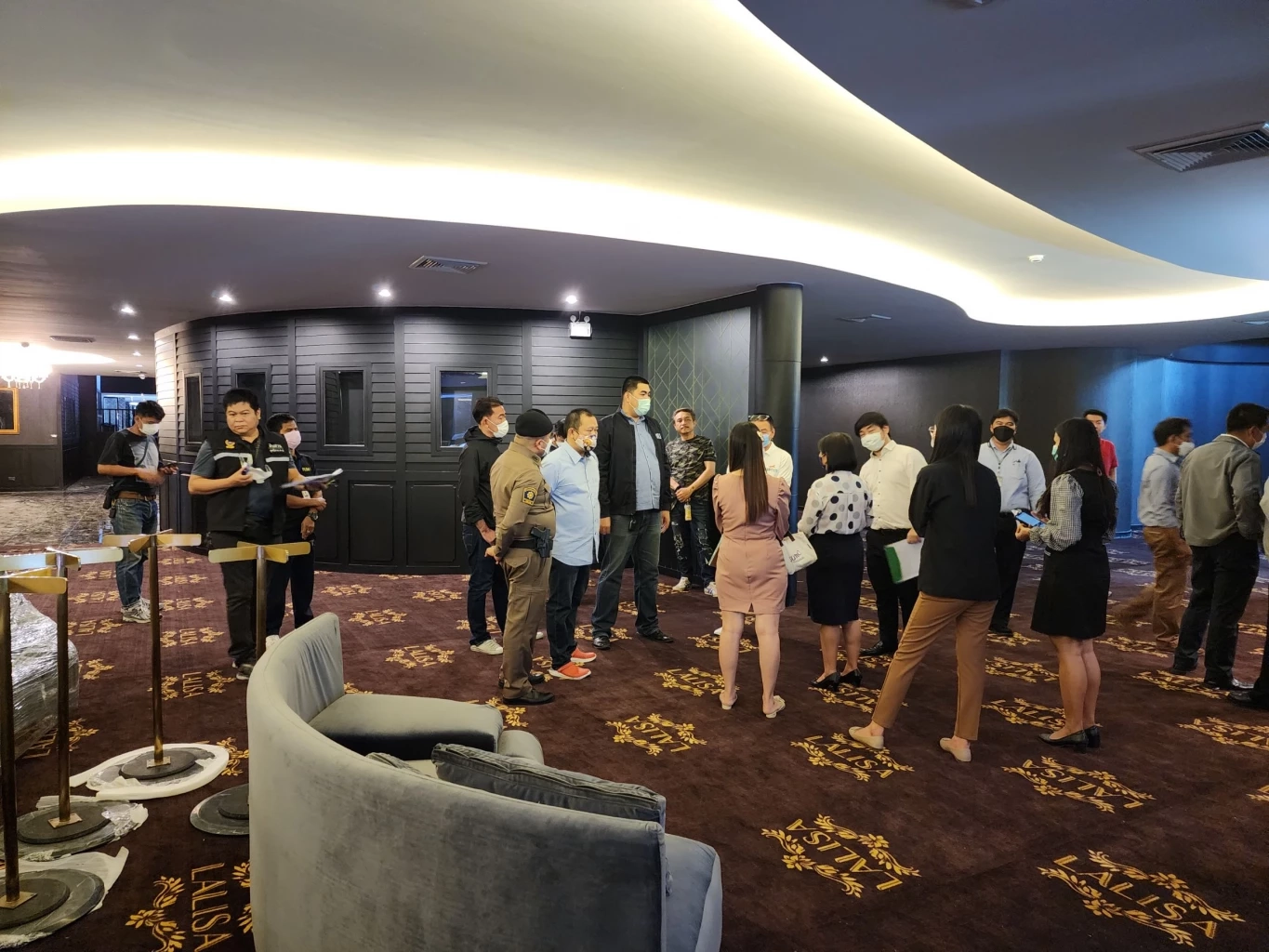 เปิดข้อมูลการค้าเก่า - ใหม่ "ลาลิซ่าอาบอบนวด" เจ้าของใหม่ต้องแจงที่มา