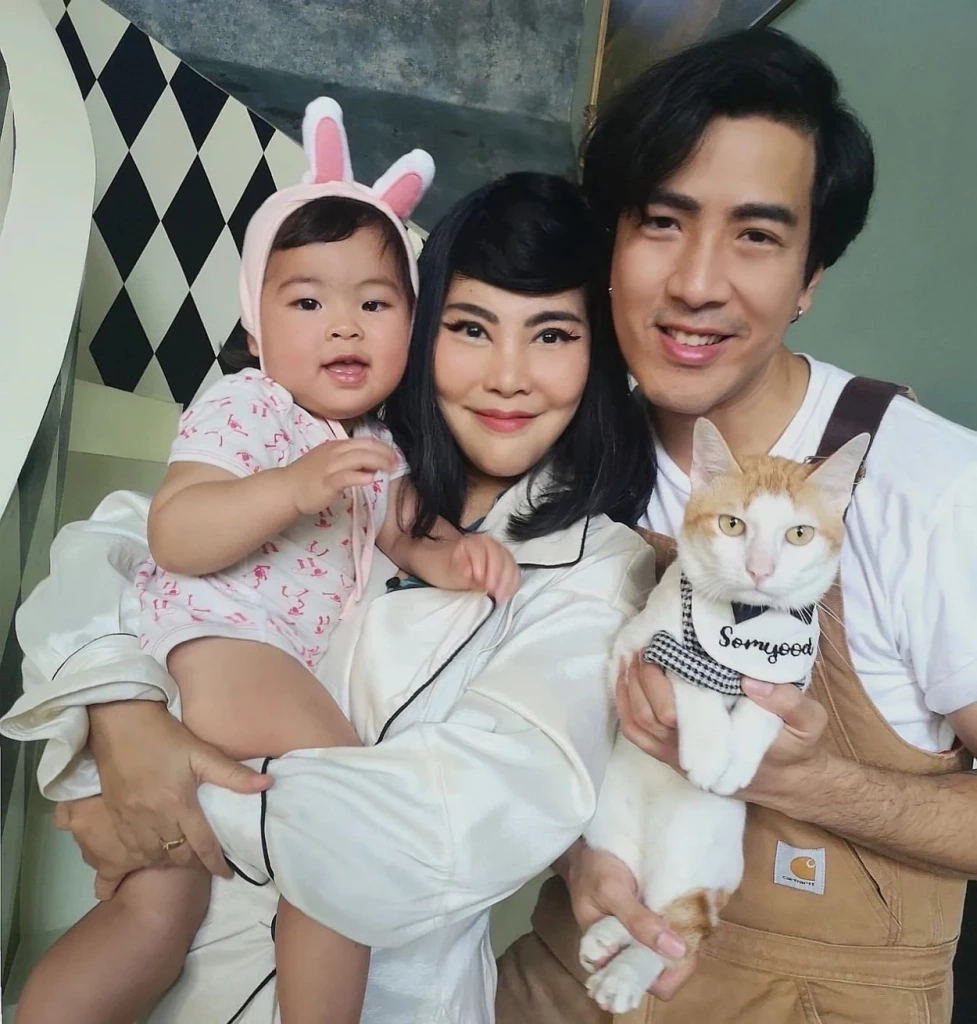 เปิดคลิปนาทีหัวใจพองโต! คำแรกของลูก พ่อโย่ง-แม่ก้อย น้ำตาแทบไหล