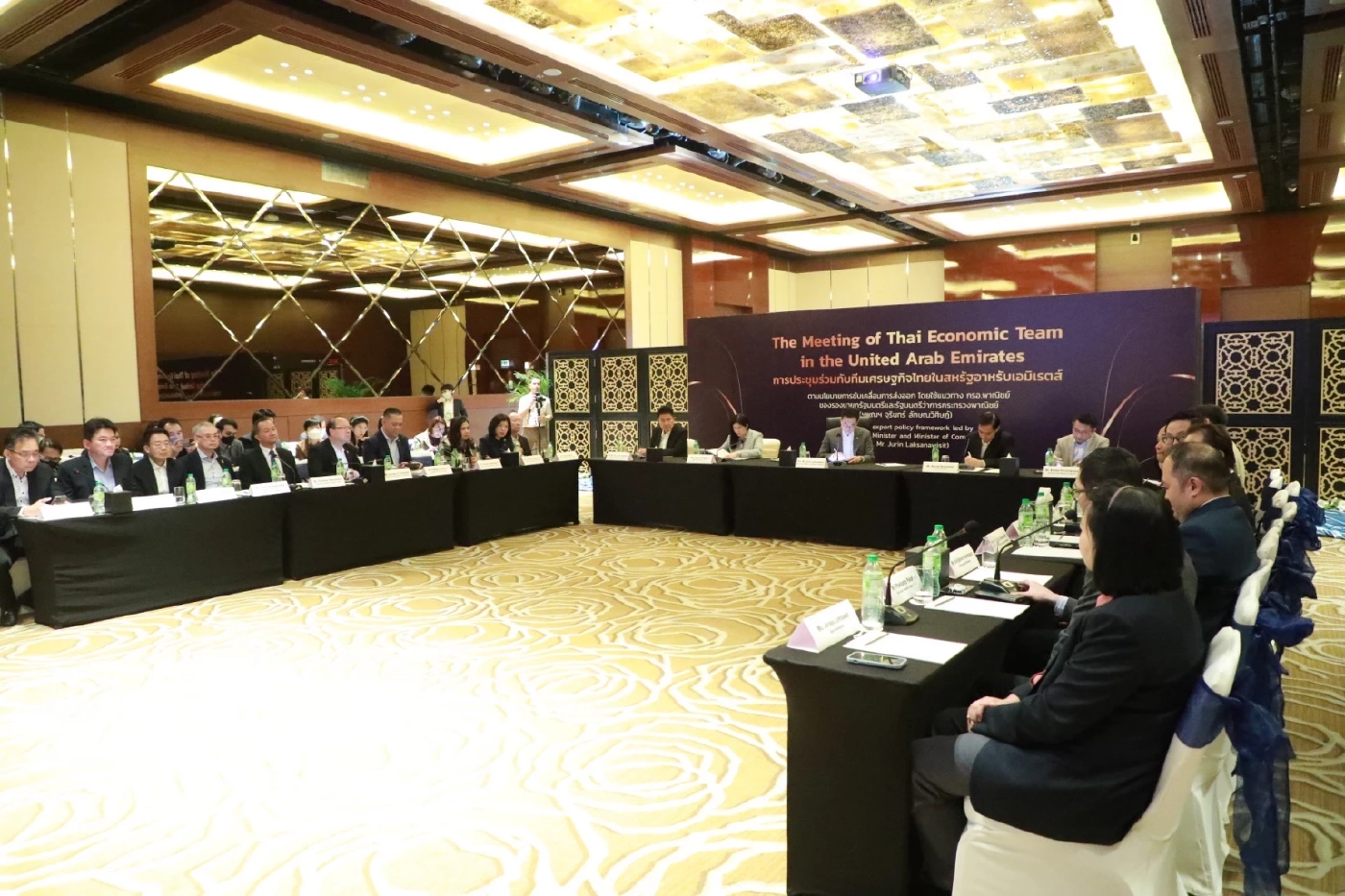 “จุรินทร์” นำทีมบุกดูไบ ขายสินค้ายูเออี วันแรกได้กว่า 1,330 ล้านบาท