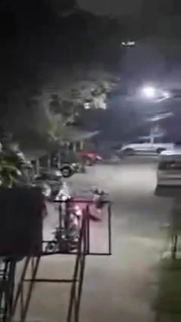 เปิดคลิป ยิงสนั่นค่าย ตร.ระบุพื้นที่ทหาร เข้าไปตรวจสอบไม่ได้!!