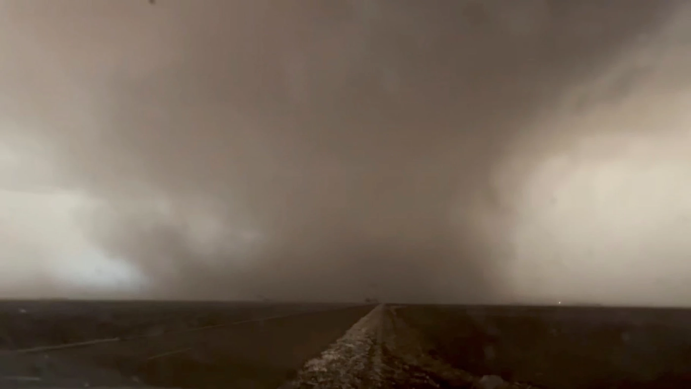 ทอร์นาโด-พายุฤดูหนาว ซัดถล่มภาคกลางสหรัฐฯ