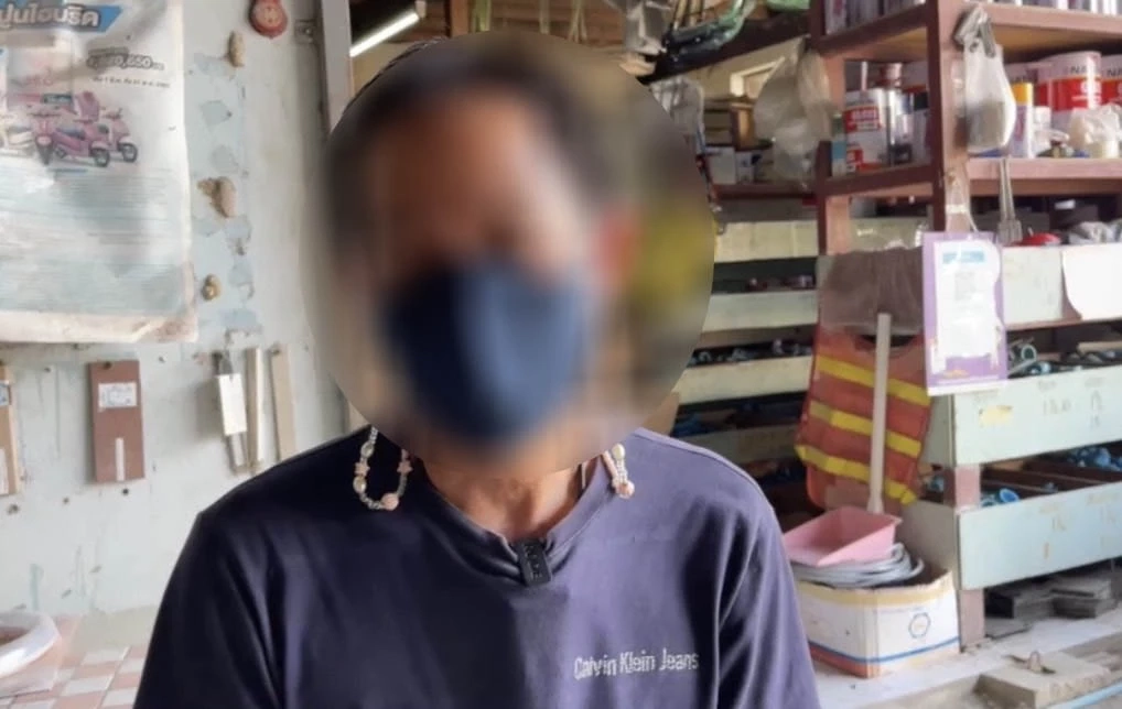 คลิปว่อน! ม.1 โดนบูลลี่-รุมทำร้าย ในโรงเรียนเอกชนชื่อดังแปดริ้ว