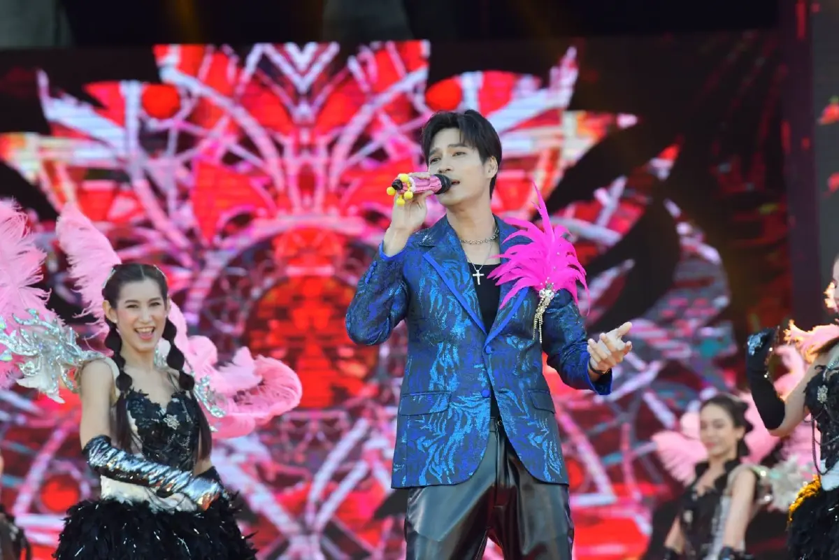 กองทัพนักแสดง พร้อมศิลปินรับเชิญสุดพิเศษ ยกขบวนความสุขบุกใต้