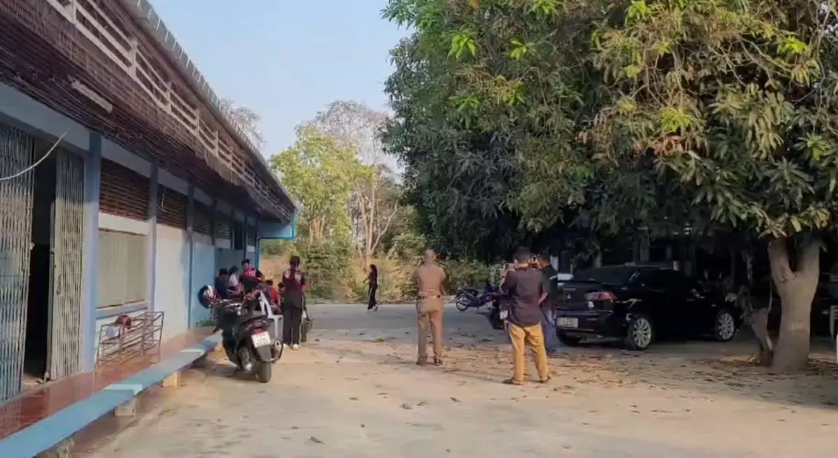 อีกแล้ว! รุ่นพี่ ม.5 ล็อกคอแทงน้อง ม.3 บาดเจ็บในโรงเรียน ปมเหตุหึงหวง