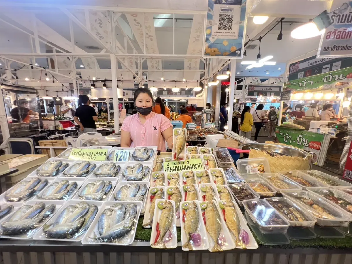 ลิ้นติดโปรแฟร์  ก้อง ท็อป ปักหมุด ชวน  ตี๋ AF พาฟินช้อปชิมกินของอร่อย