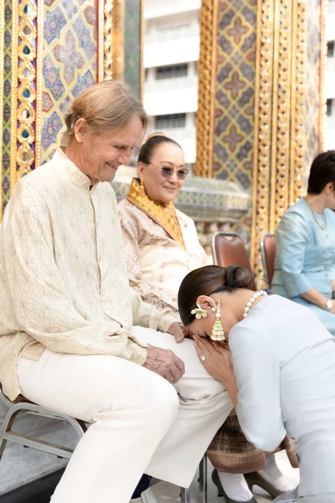 เปิดภาพ อนันดา-ณิชชา เข้าพิธีมงคลสมรส สวยหล่อเหมาะสมกันมาก