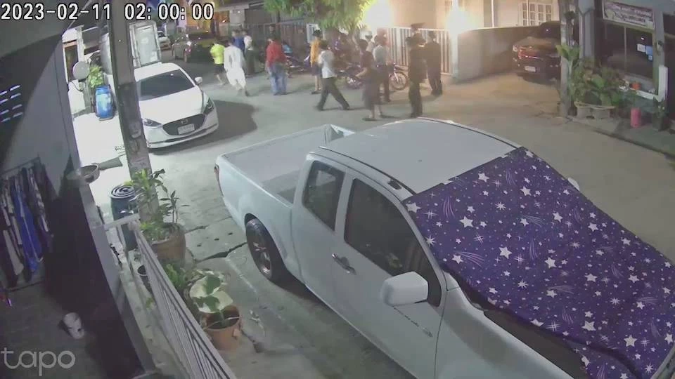 ยิงวัยรุ่นย่านลาดสวายสาหัส เผยมือปืนวนเวียนดูหลายรอบ ก่อนลั่นไก