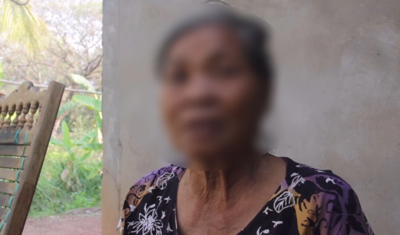 พ่อแม่ร่ำไห้ สูญเสียลูกชายที่เกาหลี หลังไปซ่อนตัวทำงานนับ 10 ปี