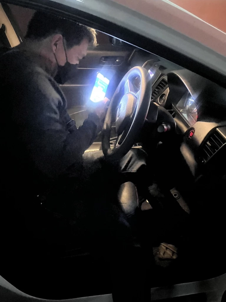 ภาพคนร้ายกระชากสร้อยที่ผู้เสียหายถ่ายไว้