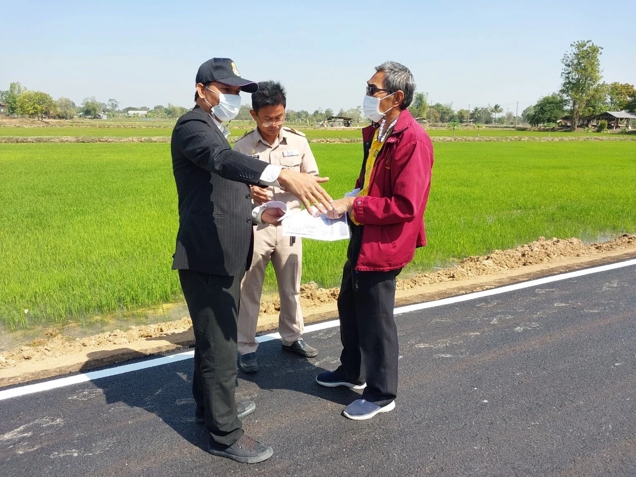 ชาวบ้านร้อยเอ็ดโวย ถูกองค์การปกครองท้องถิ่นสร้างถนนรุก ป.ป.ช.รุดสอบ