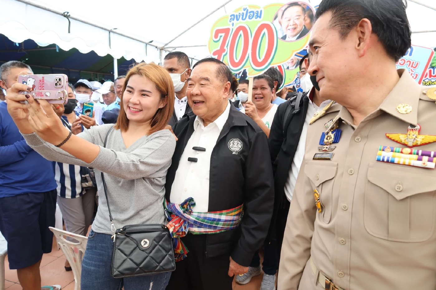 อ่านหมาก"ลุงป้อม" ขับเคลื่อน"วีดีโอคอล"กับเยาวรุ่น หวังลดขัดแย้ง