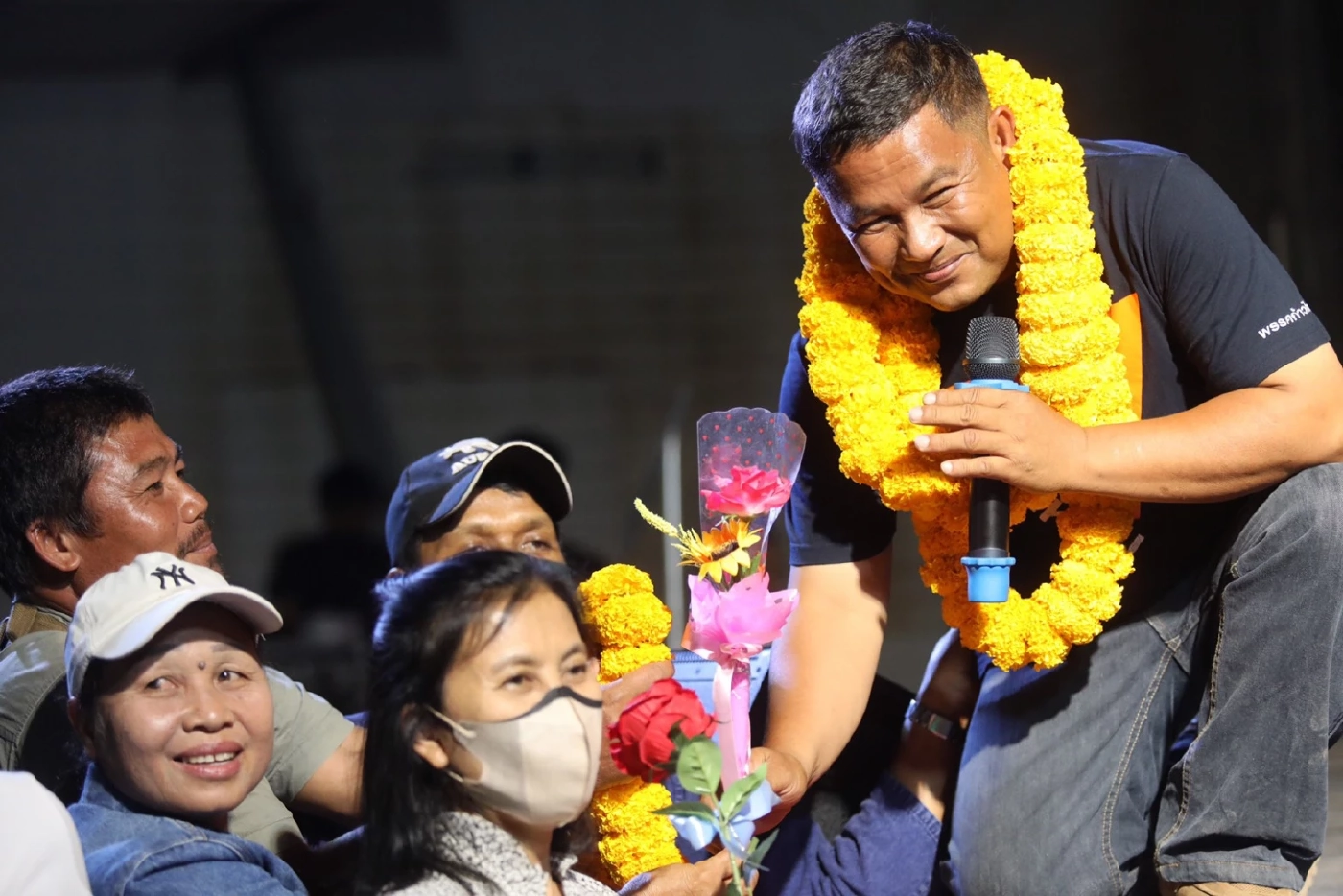 "พิธา" ชวนคนปราจีนฯ "ย้ายออกบ้านใหญ่ มาอยู่บ้านใหม่"