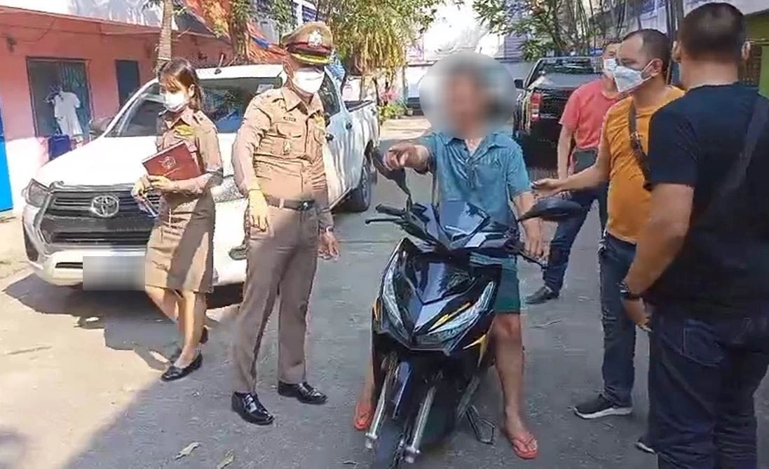 จับแล้ว! ผัวหึงโหดบีบคอภรรยา ทิ้งศพไว้นาน 5 วัน ญาติแค้น ตะโกนสาปแช่ง