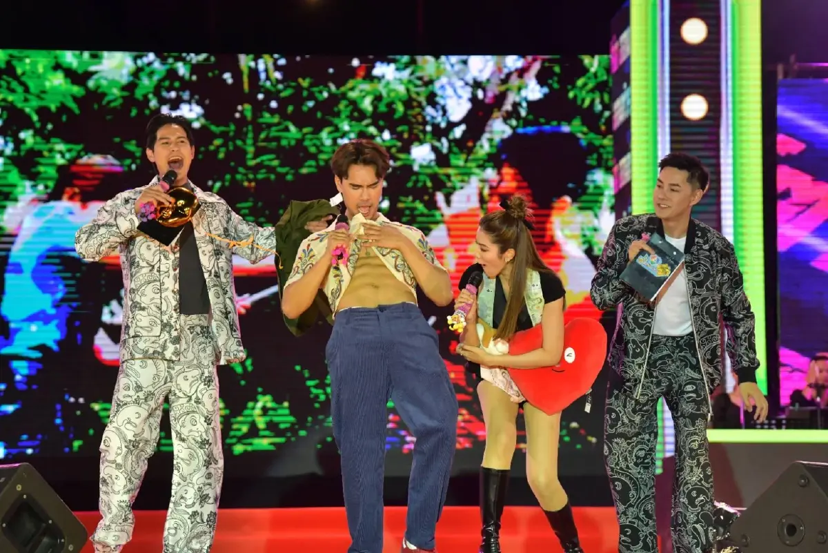 กองทัพนักแสดง พร้อมศิลปินรับเชิญสุดพิเศษ ยกขบวนความสุขบุกใต้