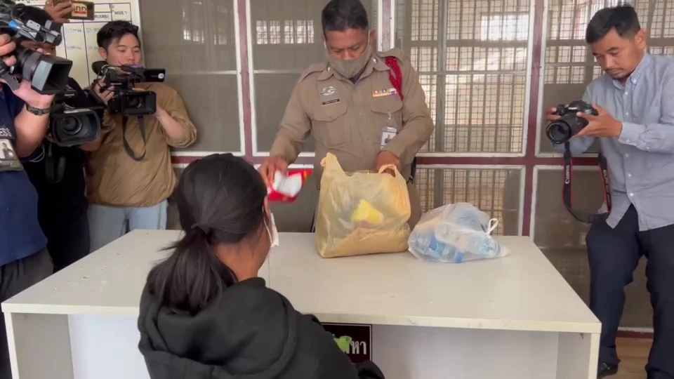 พ่อสวมกอด"พุด"ร่ำไห้ เคยเตือนให้ห่าง"นิ่ม" แต่ลูกไม่ฟังเพราะรักเมียมาก
