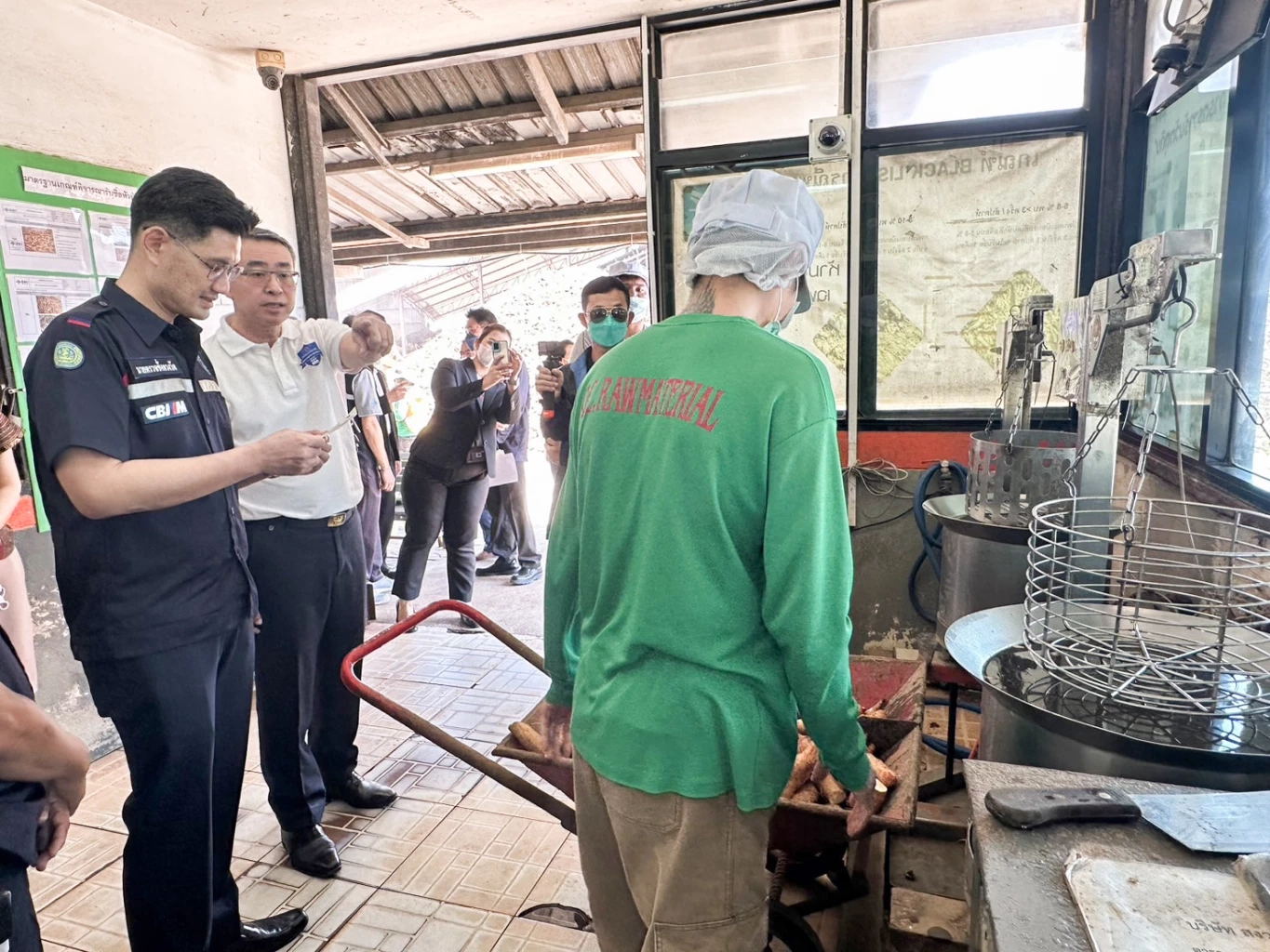 "พาณิชย์" ลุยตรวจ ลานมันสำปะหลัง คุมเข้มเครื่องชั่ง-ติดป้ายราคา