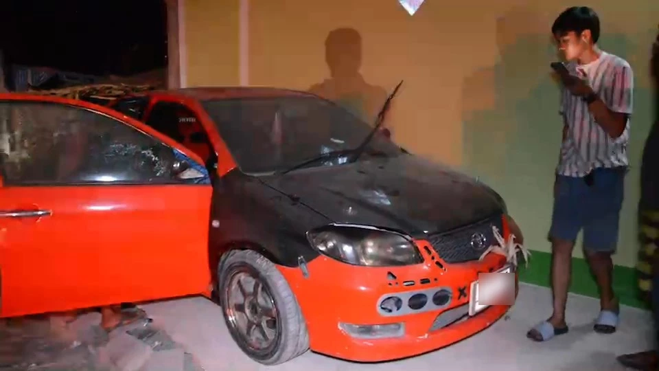 วัยรุ่นขอ"แตรสามช่า"บรรทุกพ่วงกลางดึก ก่อนถูกสาดกระสุนยิงถล่ม