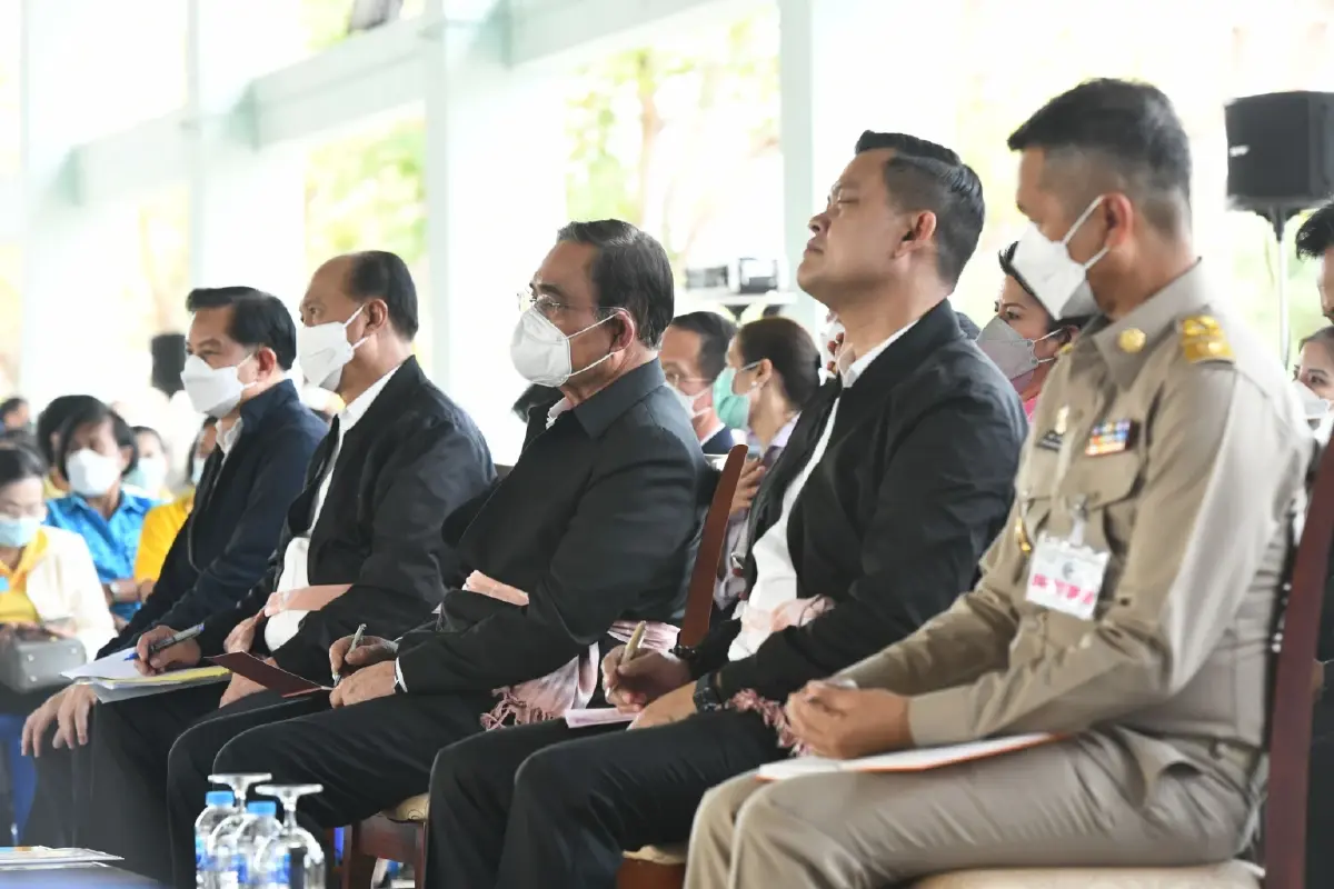 “นายกฯ” พูดไฟดับ! ย้ำไม่ได้มาหาเสียง อ้อนฝากใจให้ชาวแม่กลองดูแล