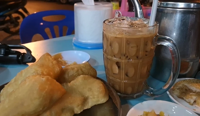 เมนูดัง &quot;ปาท่องโก๋&quot; และ &quot;ชาไทย&quot;