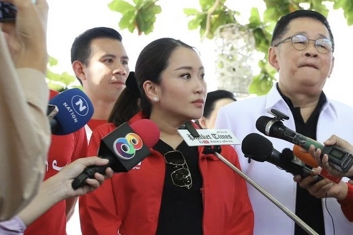 อุ๊งอิ๊งค์ ปัด ข่าวสะพัด "ส.” แคนดิเดตนายกฯ ปลื้ม คนโคราชหนุนให้เป็นนายกฯ   