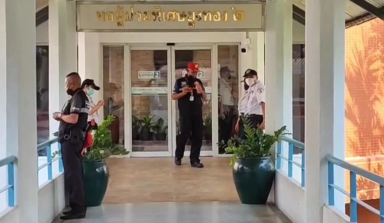 ผอ.รพ.ธรรมศาสตร์ฯ ยืนยันอาการแบม-ตะวัน ไม่เข้าขั้นวิกฤต ยังสื่อสารได้