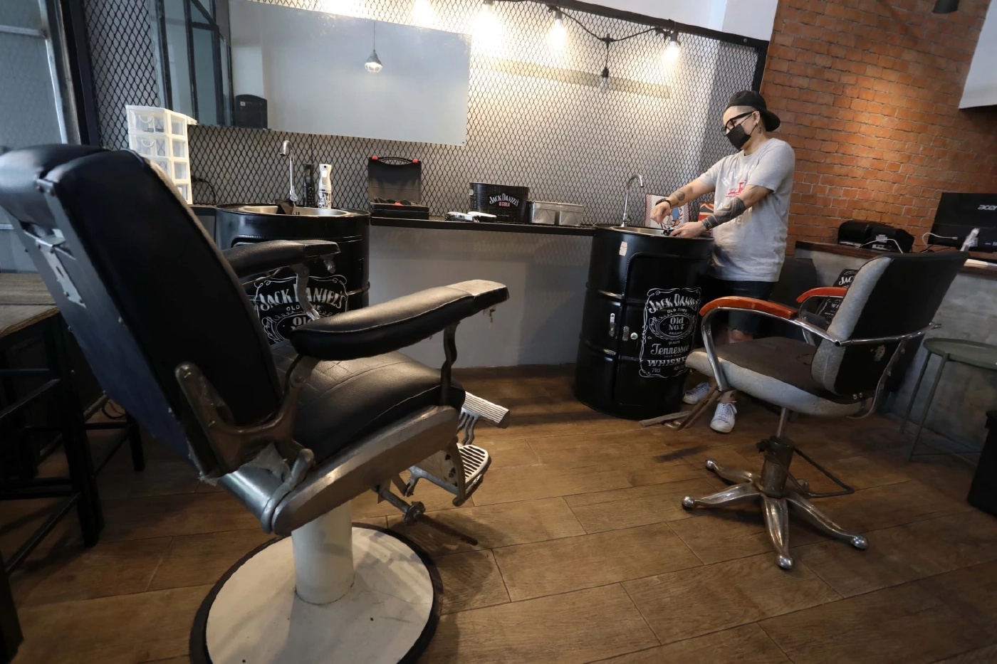 กำหนดอาชีพสงวนสำหรับคนไทย ห้ามชาวต่างชาติทำ มีอะไรบ้างเช็กที่นี่