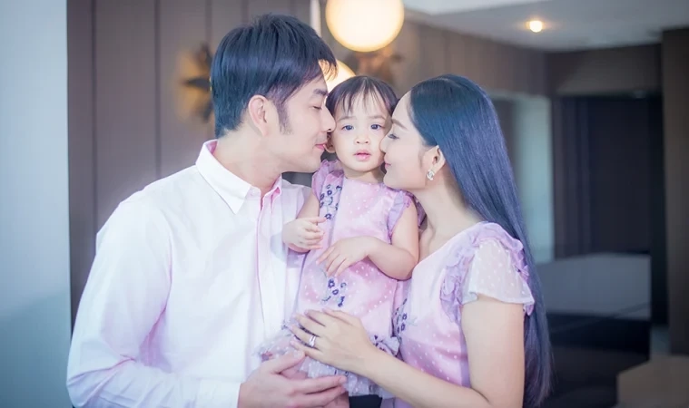 ขาเตียงไม่สั่น "เจมส์ - ครูก้อย" เผยเคล็ดไม่ลับใช้ชีวิตคู่ 7 ปี รักหวานฉ่ำ