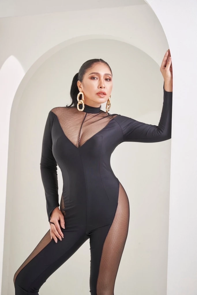 อายุ 56 แต่แซ่บมาก  “เอ้ ชุติมา” ถ่ายเซ็กซี่อวดหุ่นสับ สวยแล้ว โนแคร์ผู้ชาย