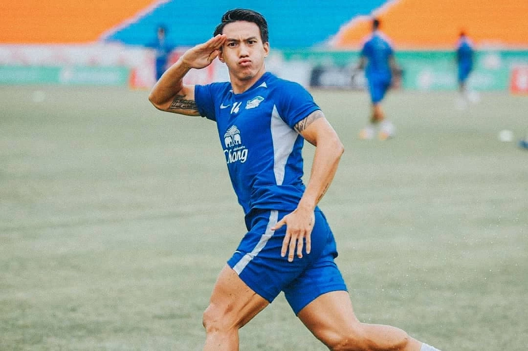 หล่อเลือกได้ “ลีซอ” เคยคบผู้หญิงทีละ 4-5 คน กว่าเจอแฟนคนนี้ ที่รักหมดใจ