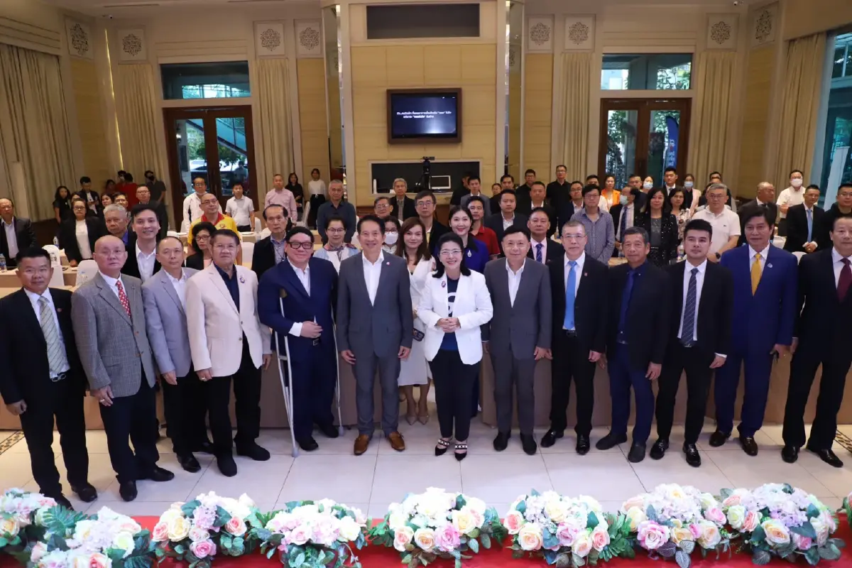 "สุดารัตน์"นำทีมไทยสร้างไทย โชว์วิสัยทัศน์"การค้า-การลงทุน"