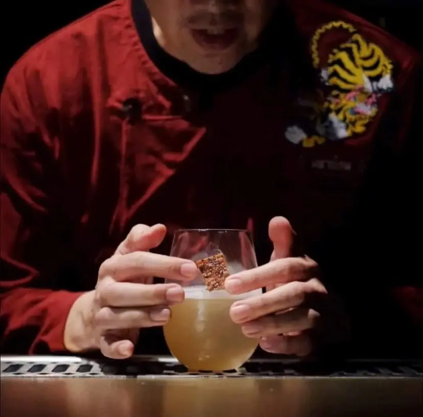 “หนึ่ง รณภร” จากอดีตบอยแบนด์ 3 Plus One สู่บาร์เทนเดอร์ระดับโลก