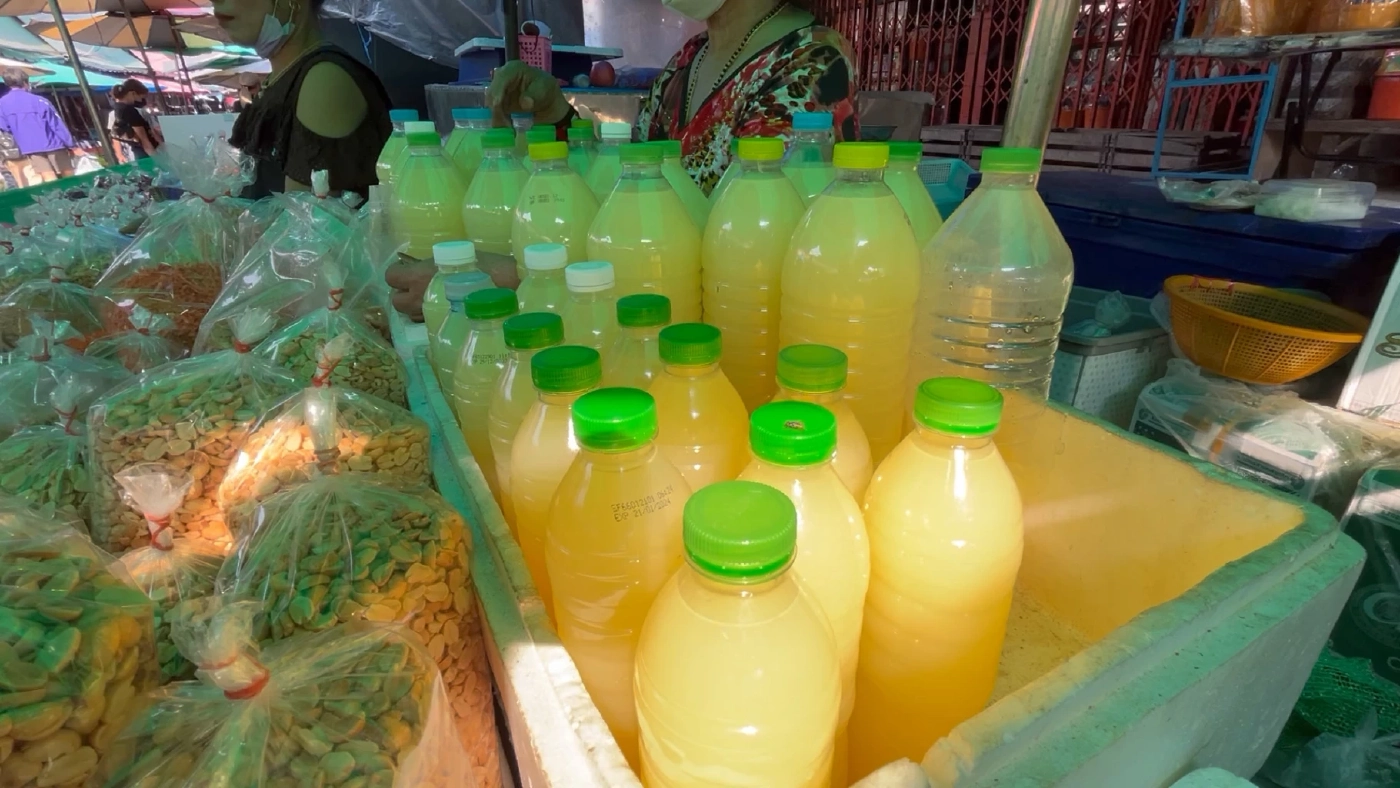 มะนาวราคาพุ่งรับหน้าร้อน มะนาวเบอร์ 3 กระสอบละ 2,200 บาท