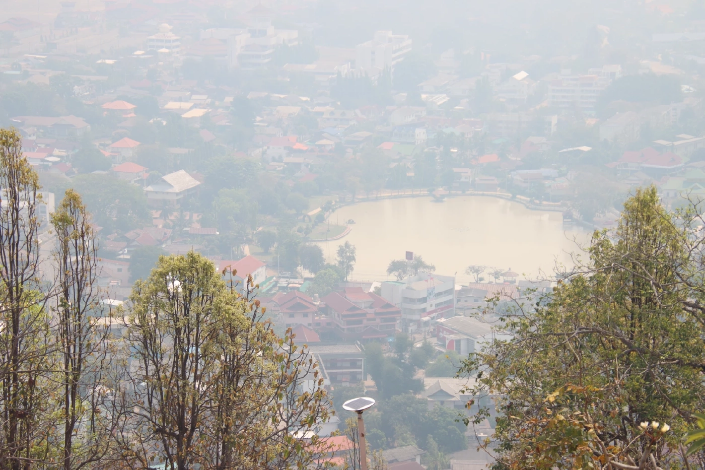 แม่ฮ่องสอนอ่วม! หมอกควันไฟปกคลุม ชาวบ้านป่วยแล้ว 9 พันคน