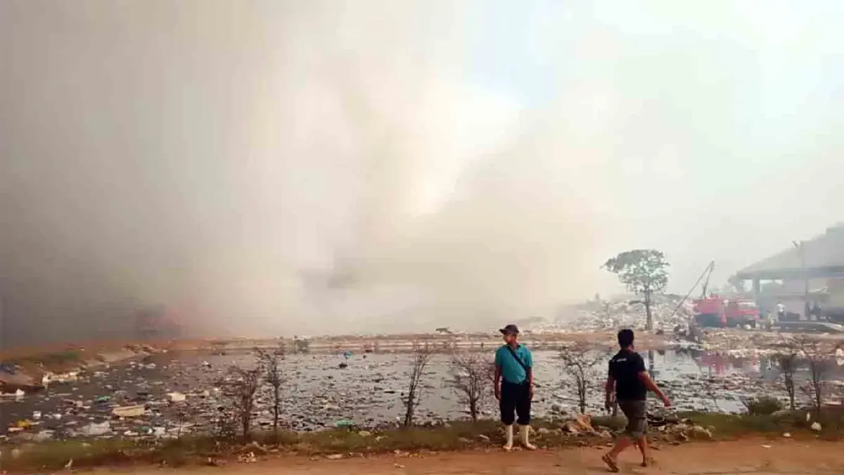 เมืองสระแก้วอ่วม ควันไฟไหม้บ่อขยะปกคลุมทั่วเมือง "PM2.5"กระทบสุขภาพ
