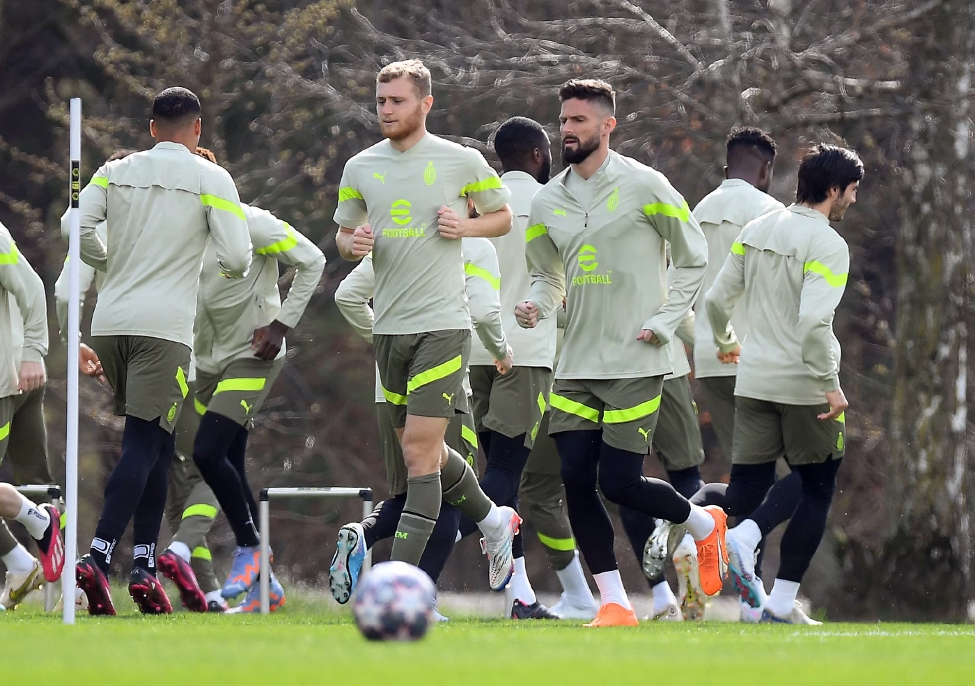 ถ่ายทอดสด "สเปอร์ส vs มิลาน" ศึก ชปล. คืนนี้ เช็กสถิติ-ความพร้อม-ช่องชมสด