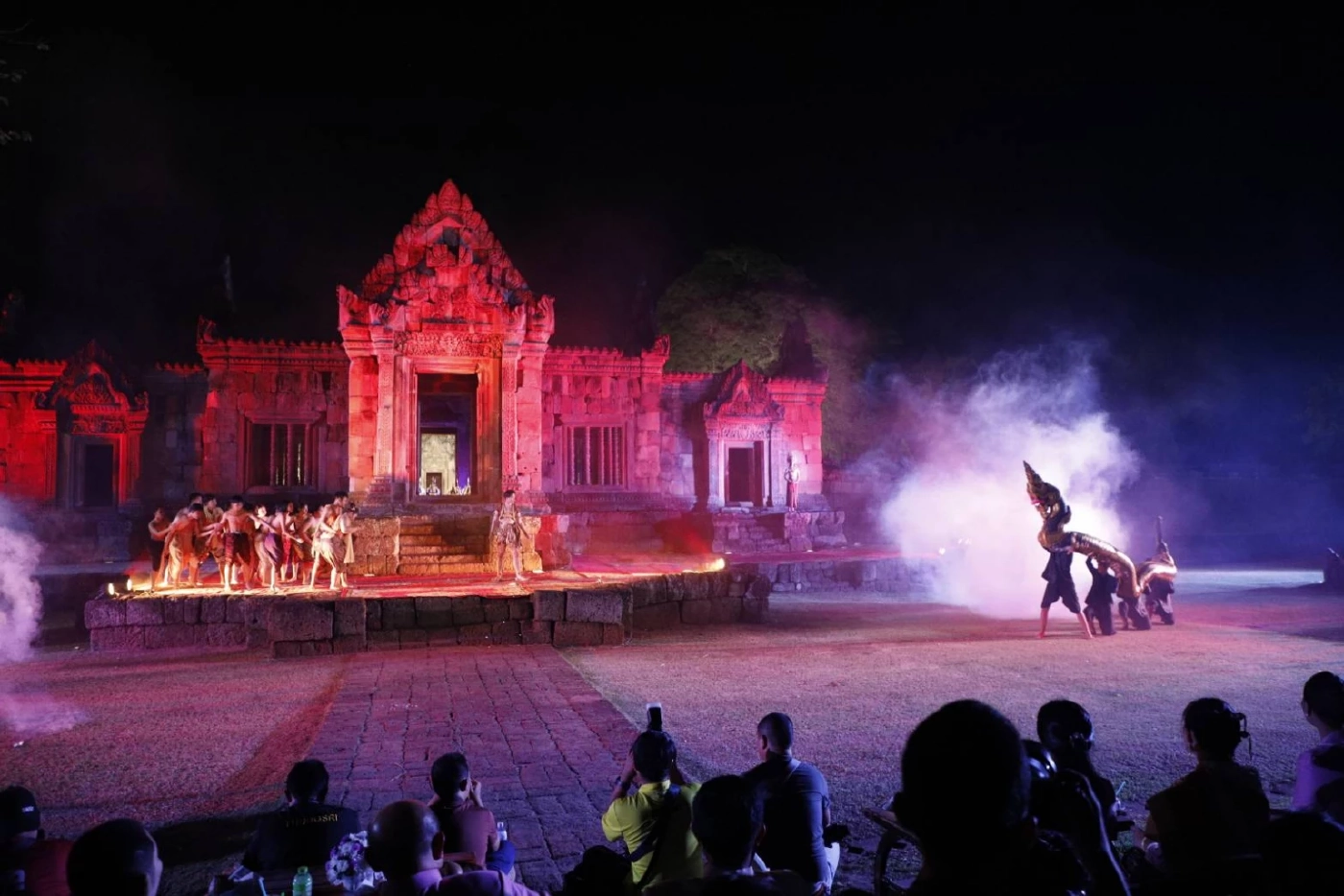 จัดเต็ม! แสง สี เสียง งานประเพณีท่องเที่ยวปราสาทเมืองต่ำ ตามรอยอารยธรรมขอม