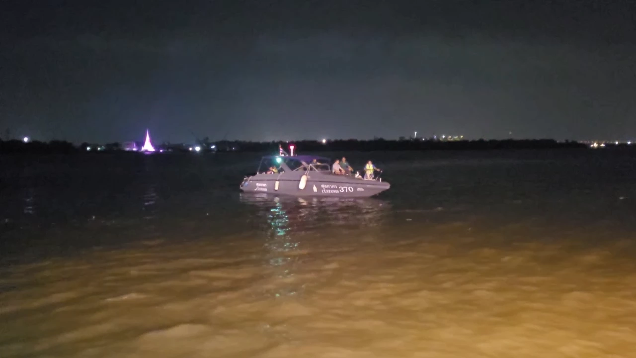 สุดสลด นักเรียนหญิง 16 ปีจมเจ้าพระยาต่อหน้าเพื่อน ที่พยายามช่วยยื้อชีวิต