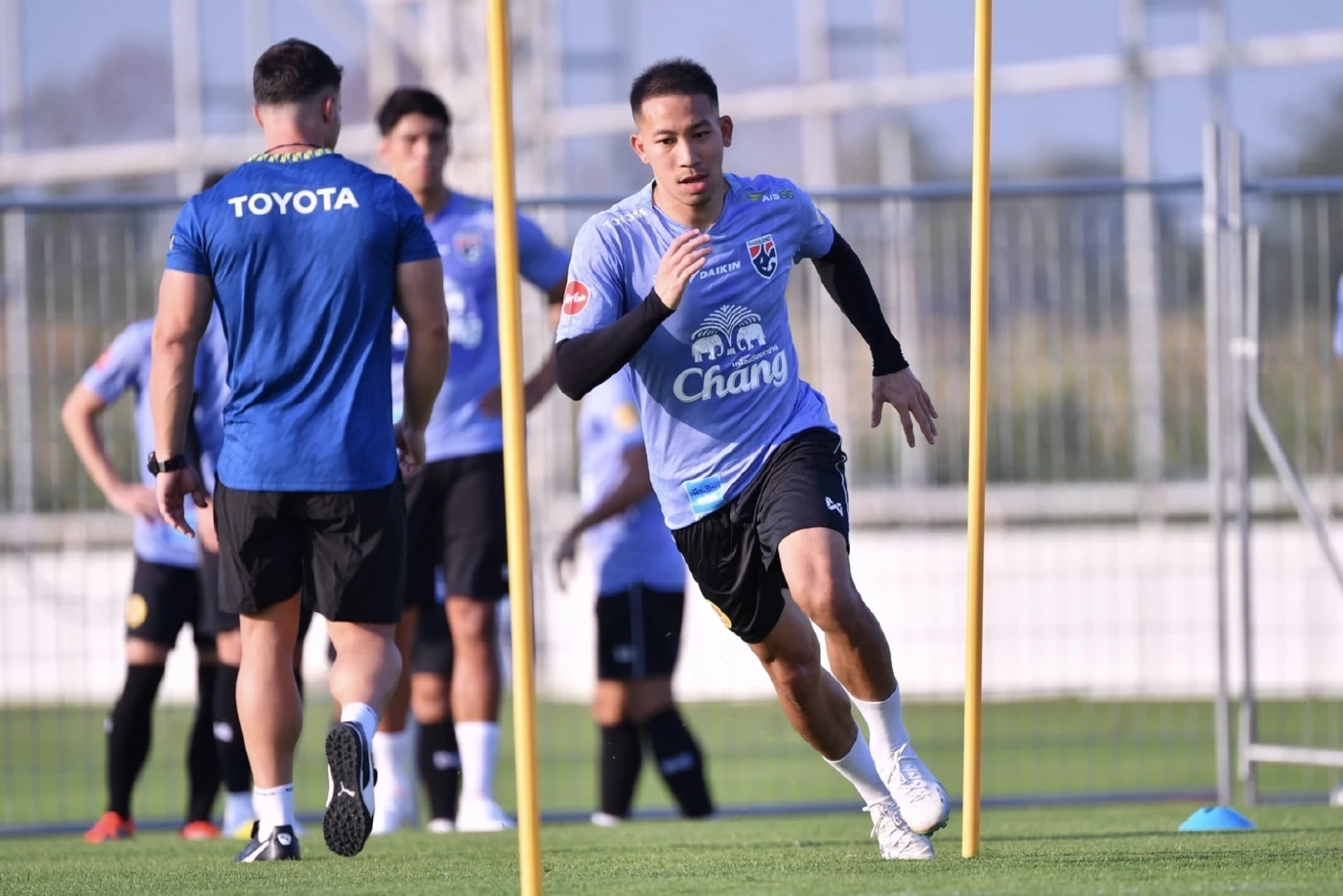 "ช้างศึก" ซ้อมฟูลทีม "ชนาธิป" ลั่นพร้อมทุ่มเต็มที่