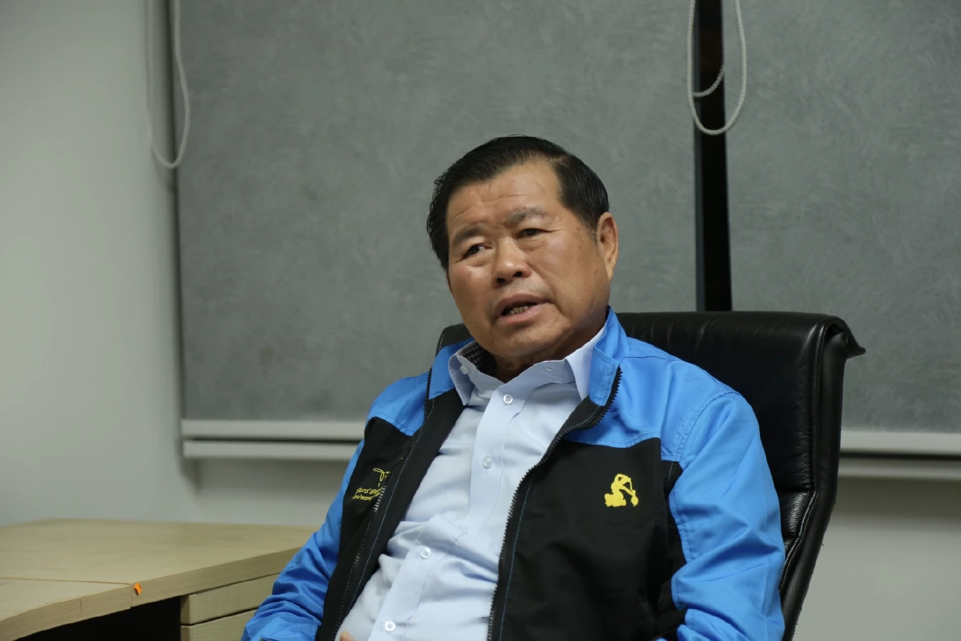 นิพนธ์  บุญญามณี รองหัวหน้าพรรคประชาธิปัตย์และผอ.เลือกตั้งพรรค