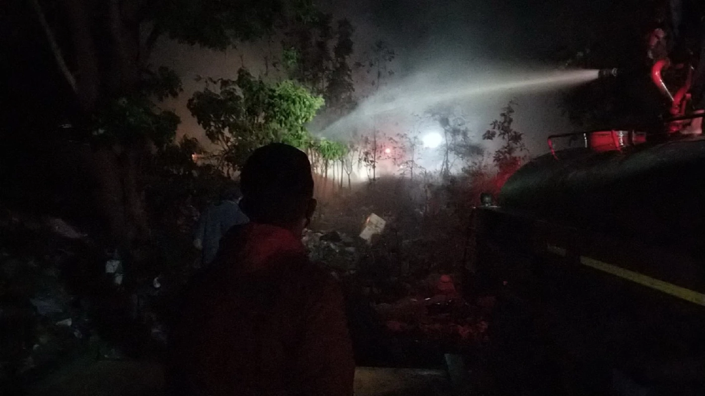 ไฟไหม้บ่อขยะแก่งเสี้ยนกลางดึก คาดถูกลอบเผา พบคลิปแฉผลประโยชน์ว่อนโซเชียล