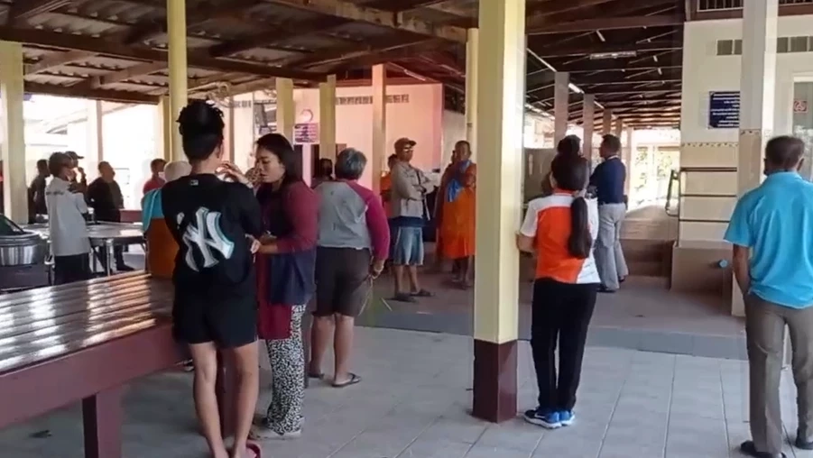 สลด! รองเจ้าอาวาสวัดดังโนนสูง ผูกคอตายในห้องน้ำปริศนา ยังไม่ทราบปมคิดสั้น