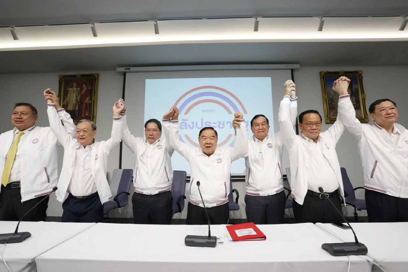 "เดอะจั้ม"มั่นใจพลังประชารัฐกวาด 12 ที่นั่งกทม.เลือกตั้ง 66