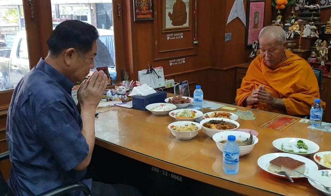 เปิดใจนายก อบต. เหยื่อกราดยิงเพชรบุรี เชื่อบารมี "หลวงพ่อแถม" ช่วยชีวิต