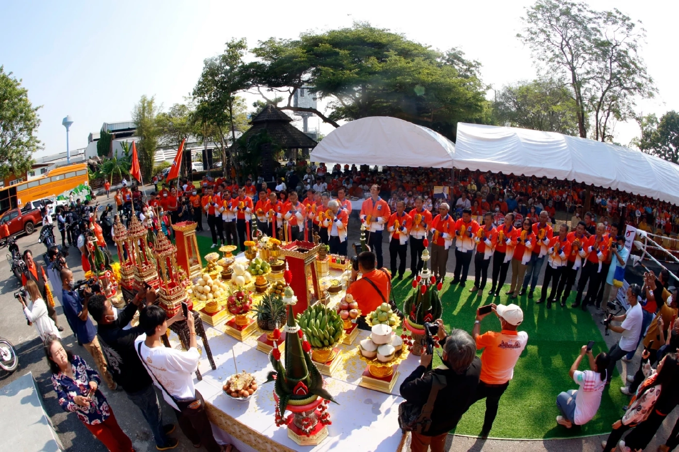 "สุวัจน์"เปิดผู้สมัคร ส.ส.โคราช 16 เขต พร้อมลงสังเวียนสู้ศึกเลือกตั้ง