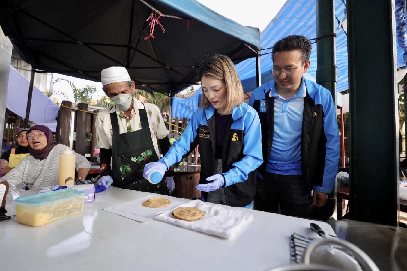 "มาดามเดียร์"ควง"จักรวี" ลุยสวนหลวง-ประเวศ ชูความมุ่งมั่น ไม่หวั่นคู่แข่ง