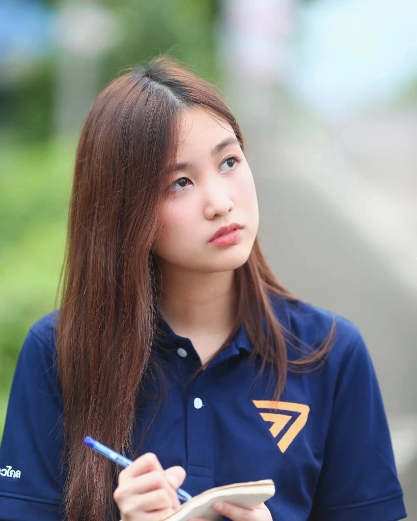 จับกระแส 9 คนดังสายบันเทิง ขอก้าวสู่เส้นทางการเมือง สู้ศึกเลือกตั้ง 2566