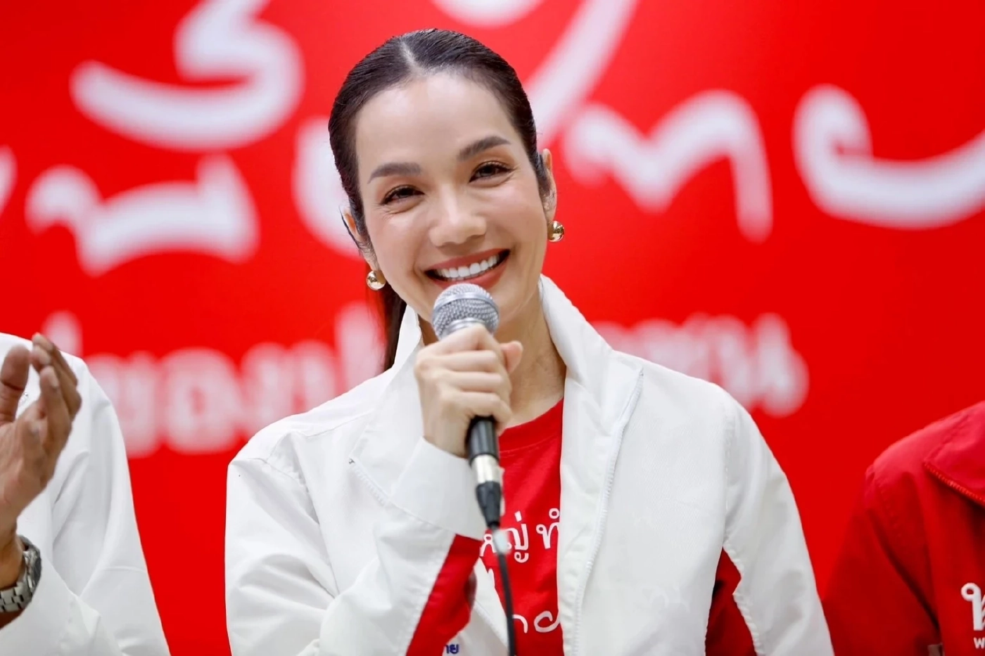 จับกระแส 9 คนดังสายบันเทิง ขอก้าวสู่เส้นทางการเมือง สู้ศึกเลือกตั้ง 2566