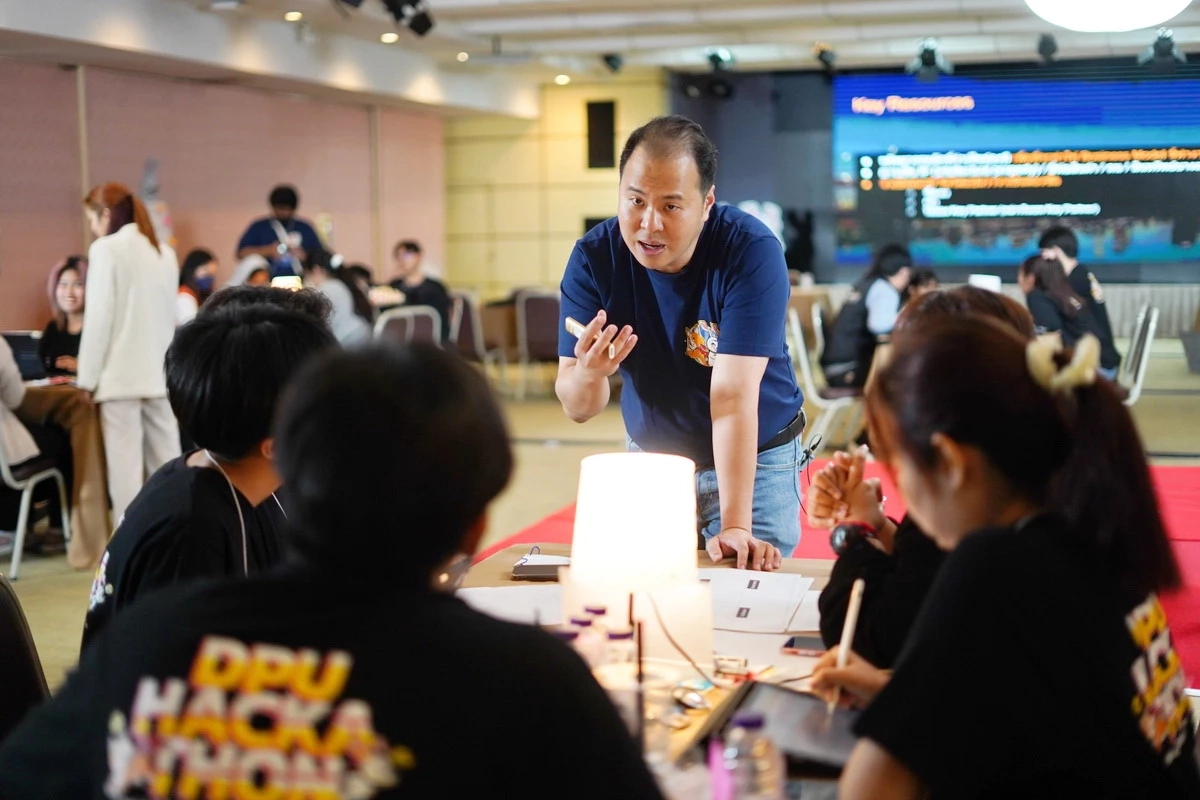 "DPU" ระดมผู้เชี่ยวชาญติวเข้ม นศ. ดันไอเดียธุรกิจสุดครีเอทีฟให้เป็นจริง